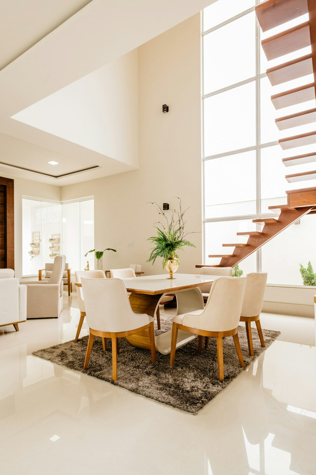 celebrity mansion living room