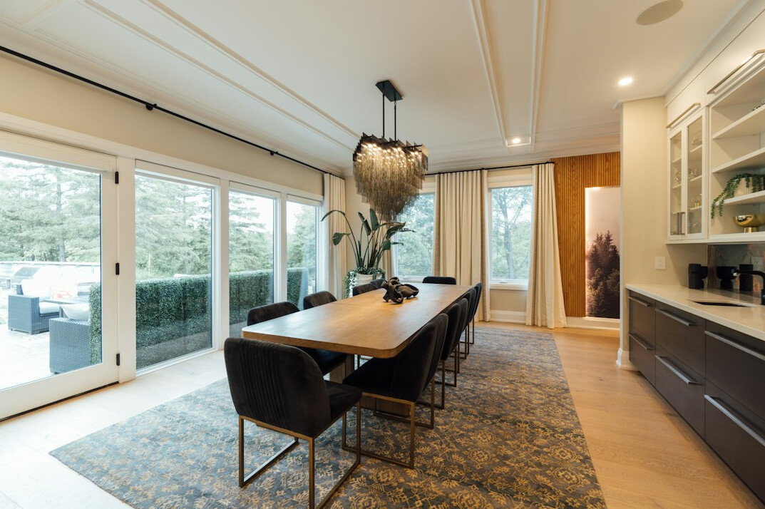 celebrity dining room table