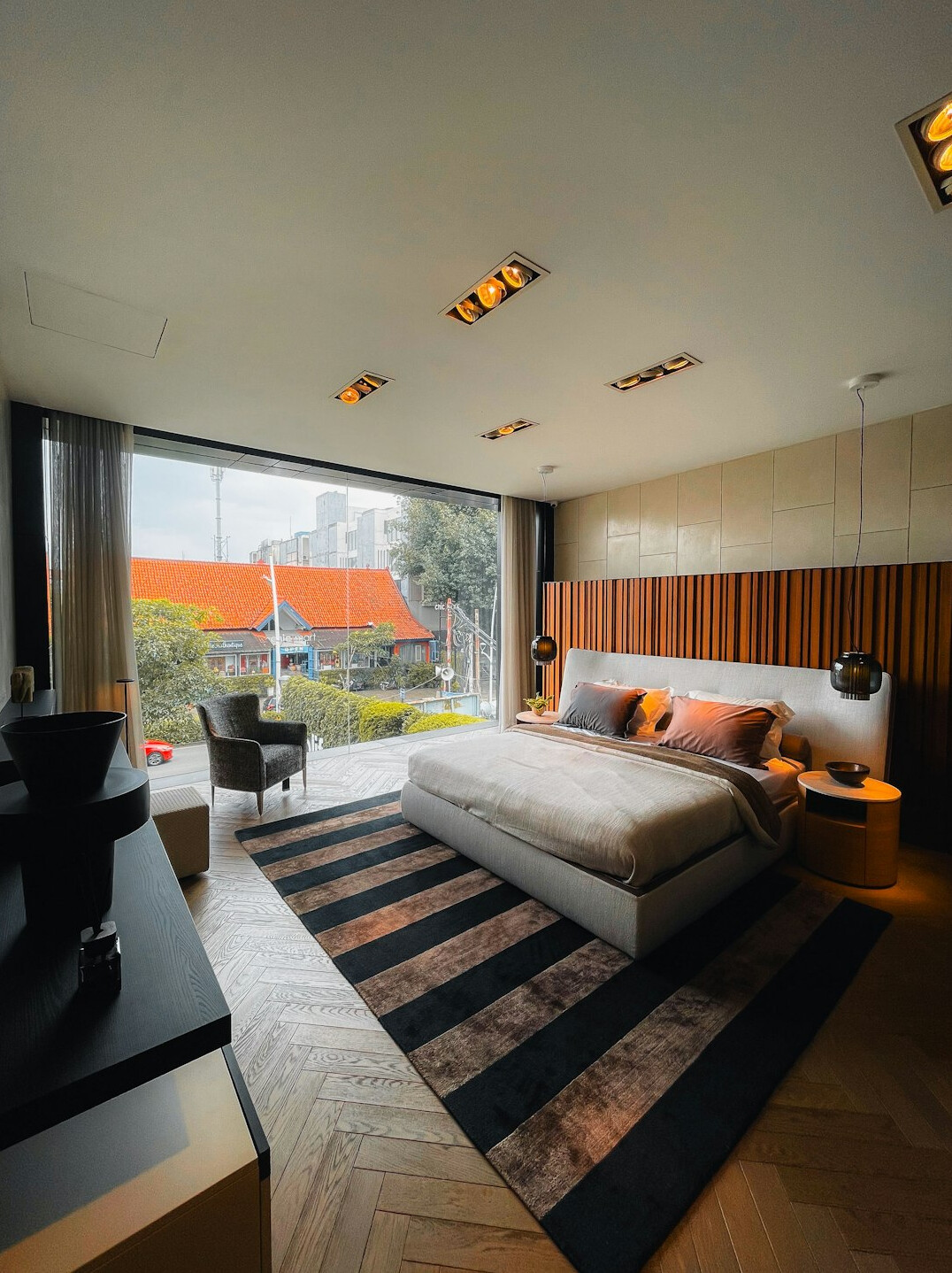 celebrity mansion bedroom